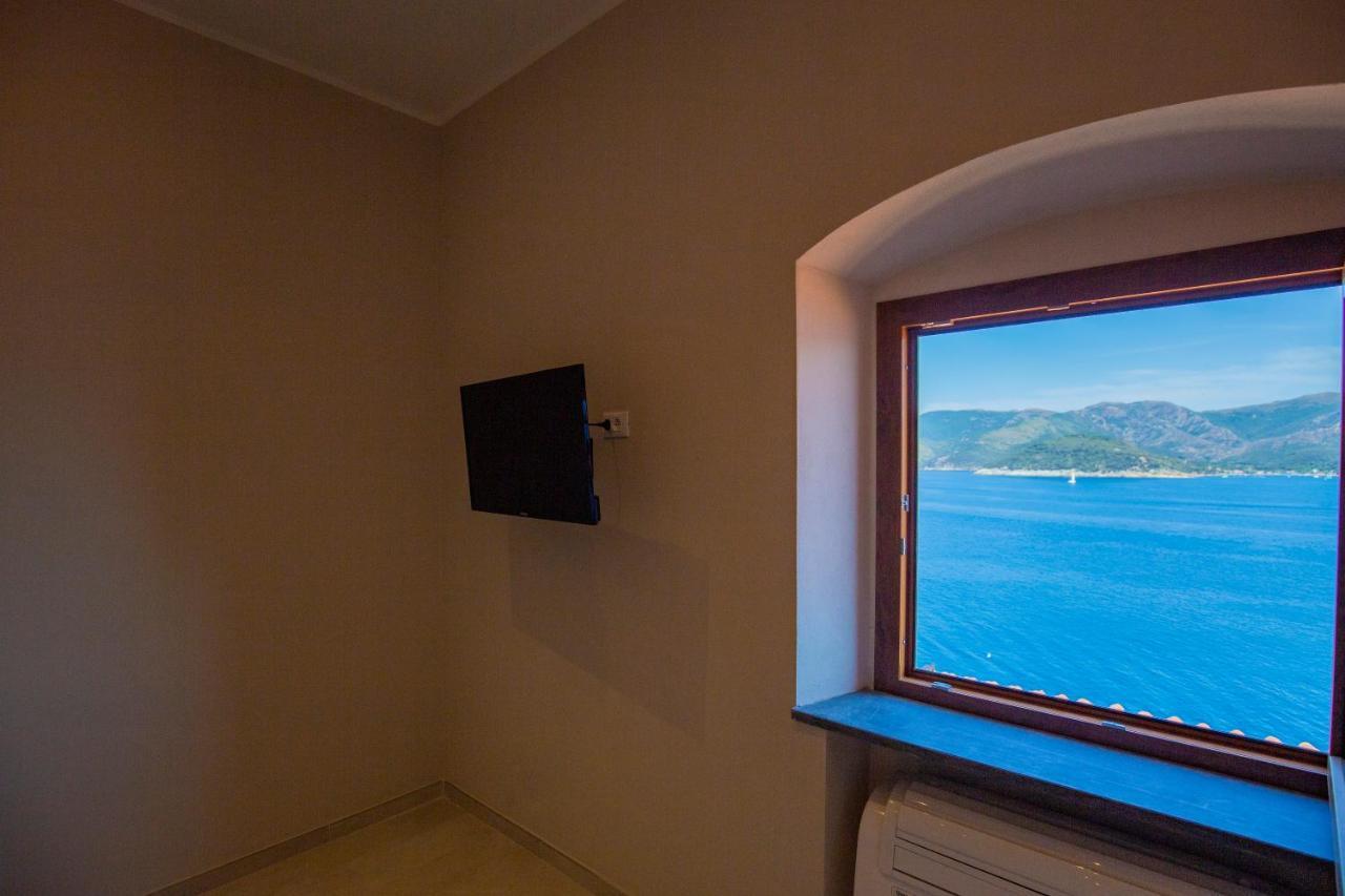 Helloelba Appartamento Il Faro Portoferraio Εξωτερικό φωτογραφία